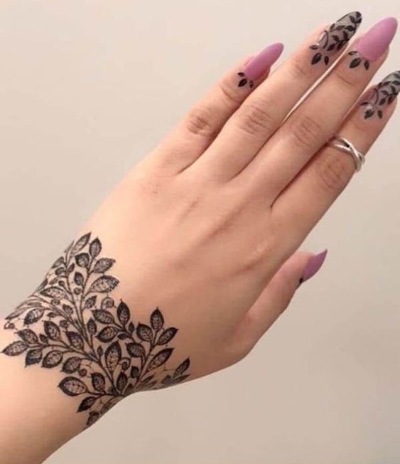 Abstract Simple Henna Design