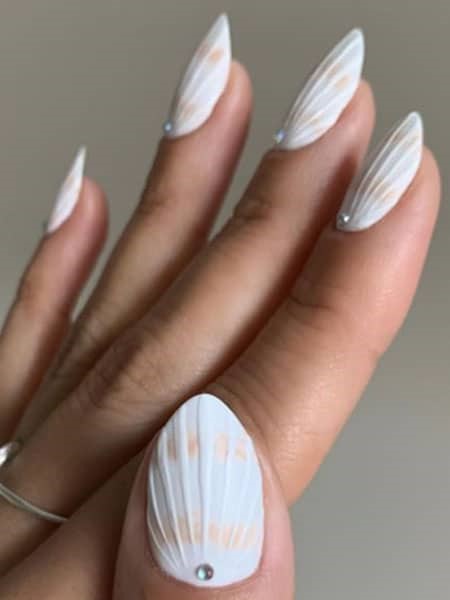 3D seashell summer nails
