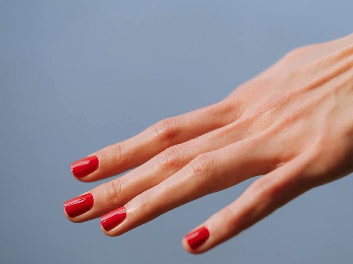Soft Red Nail Color