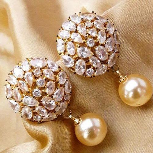 Two-sided Gold Pearl Studs